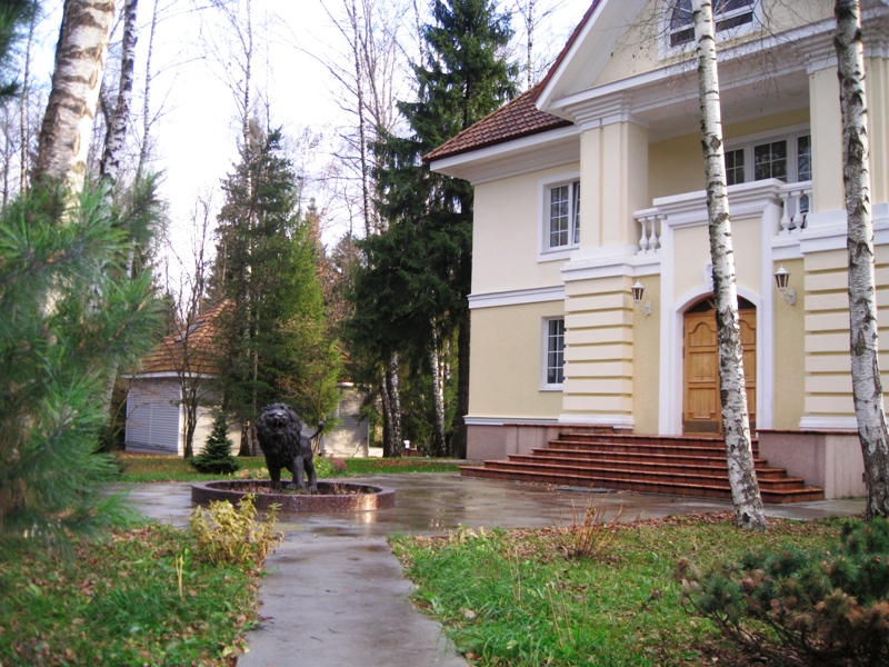 Домовладение с 4 спальнями 637 м2 в посёлке Новодарьино Фото 17