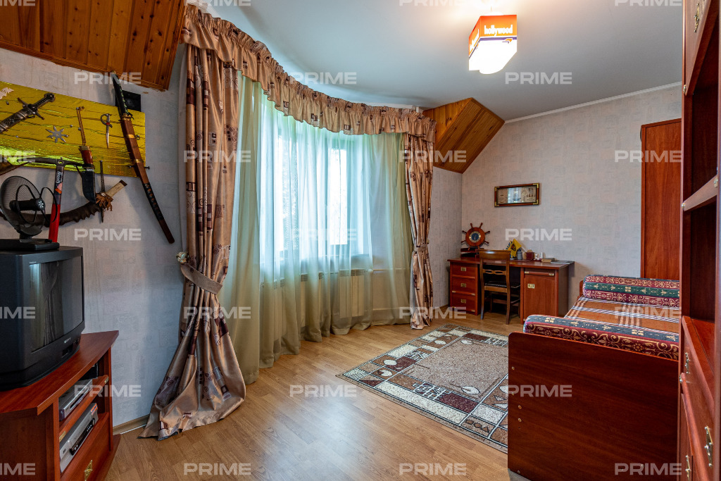 Домовладение с 4 спальнями 325 м2 в посёлке Иславское. Коттеджная застройка Фото 17