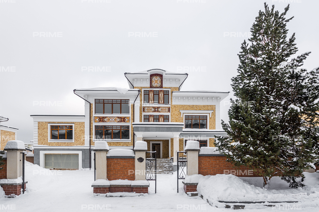 Домовладение с 7 спальнями 1150 м2 в посёлке Азарово
