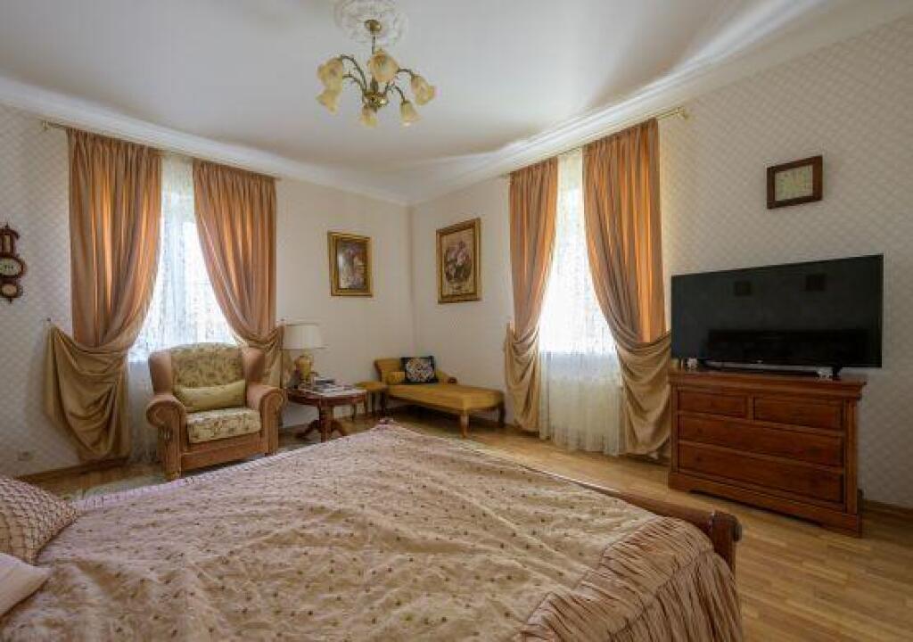 Домовладение с 6 спальнями 640 м2 в посёлке Сокольники Фото 7