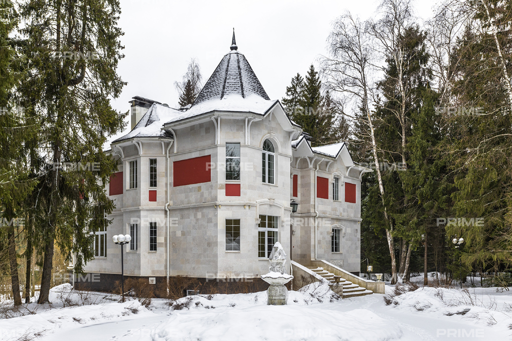 Домовладение с 4 спальнями 600 м2 в посёлке Новоглаголево