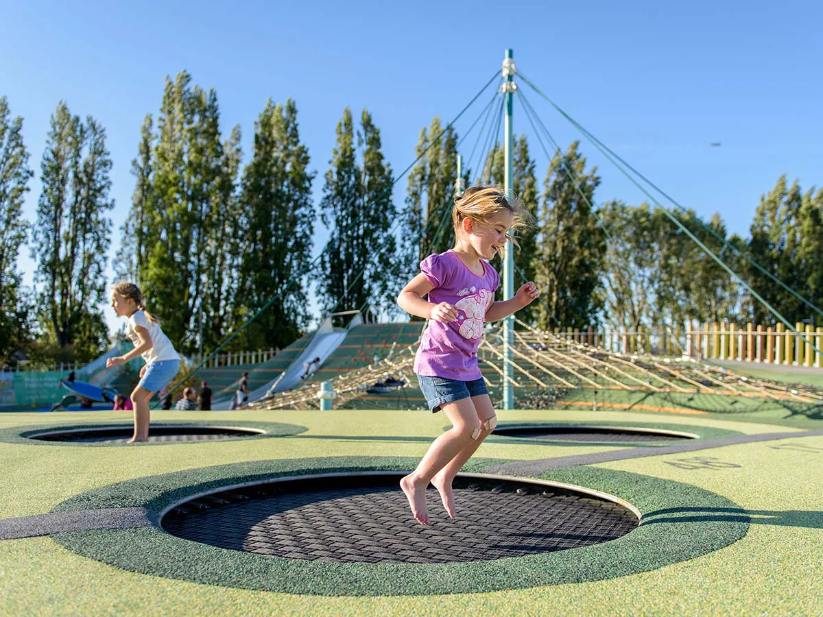 Батутный парк для детей