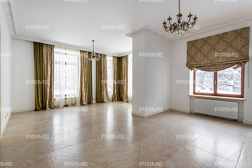 Домовладение с 4 спальнями 602 м2 в посeлке Азарово Фото 8