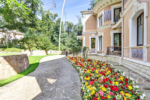 Сountry нouse with 4 bedrooms 840 m2 in village Pansionat Petrovo-Dalnee Photo 3