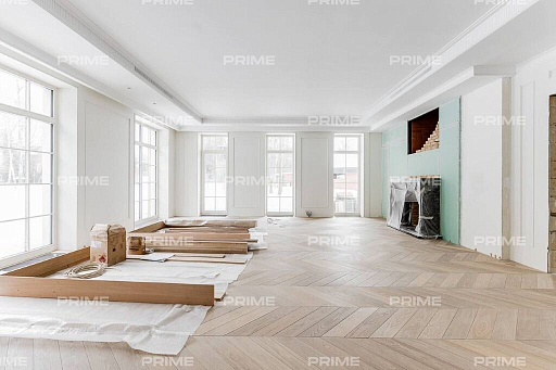 Домовладение с 5 спальнями 1000 м2 в посeлке Малое Сареево Фото 3